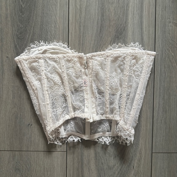 victoria secret white lace corset top - Picture 3 of 3